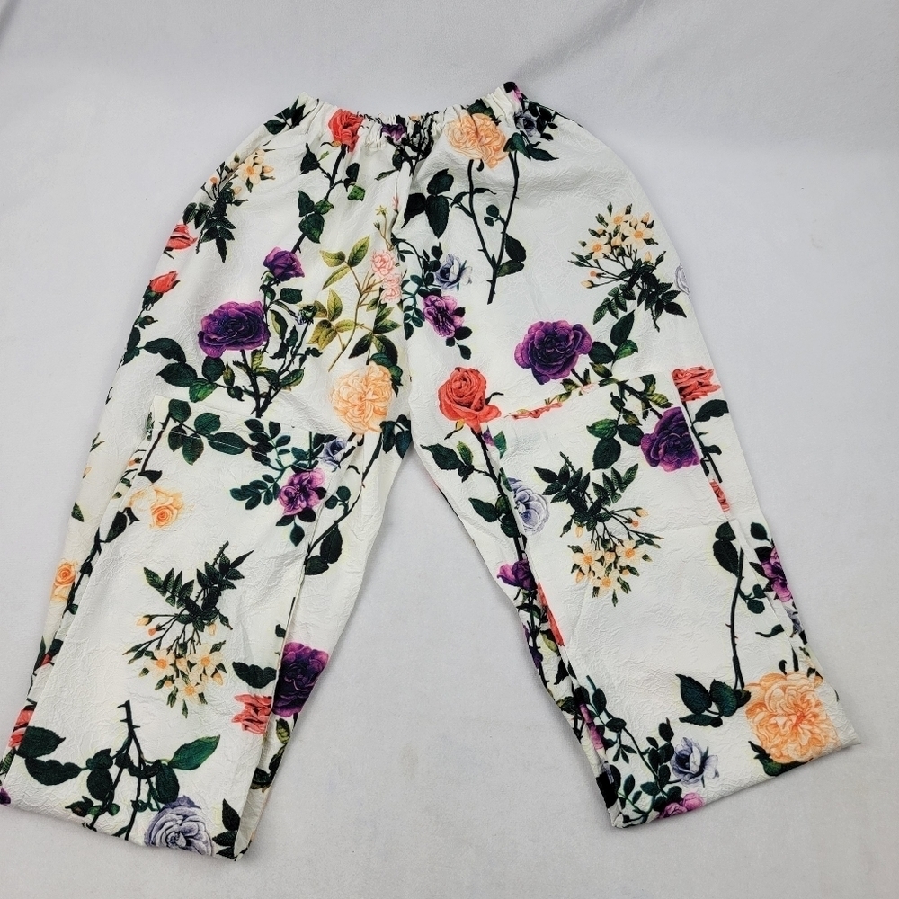 NWOT high-waisted elastic straight leg floral pant with pockets - Picture 4 of 5